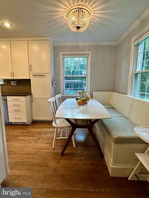 Chandelier, Dining room, Interior, Recessed Lighting, Wood Texture Flooring