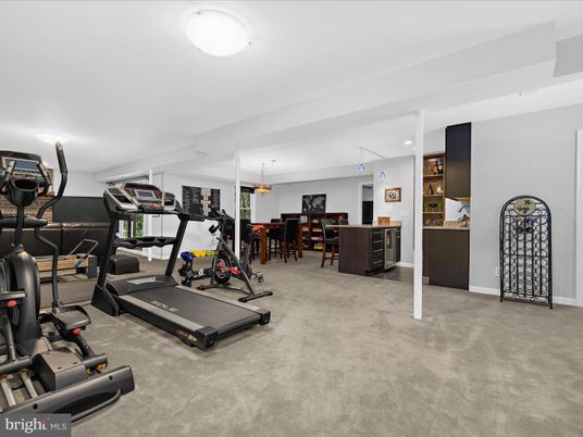 Dining room, Fitness Equipment, Interior, Pendant Lights, Recessed Lighting