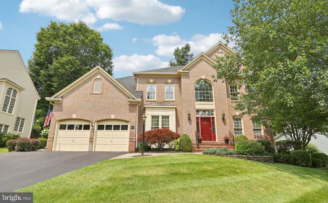 Attached, Exterior, Facade, Brick Facade, Brick Traditional