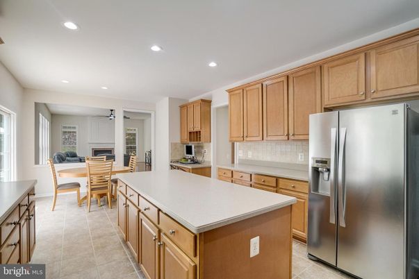 Dining room, Interior, Kitchen, Recessed Lighting