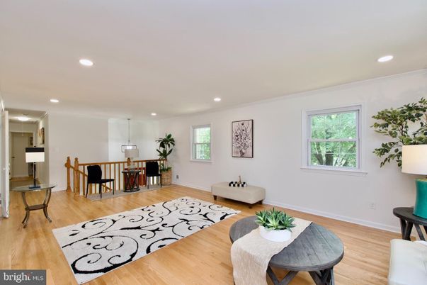 Dining room, Interior, Pendant Lights, Recessed Lighting, Wood Texture Flooring