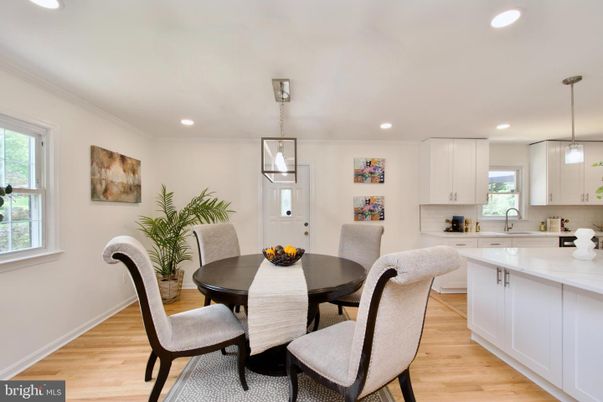 Dining room, Interior, Kitchen, Pendant Lights, Recessed Lighting, Wood Texture Flooring