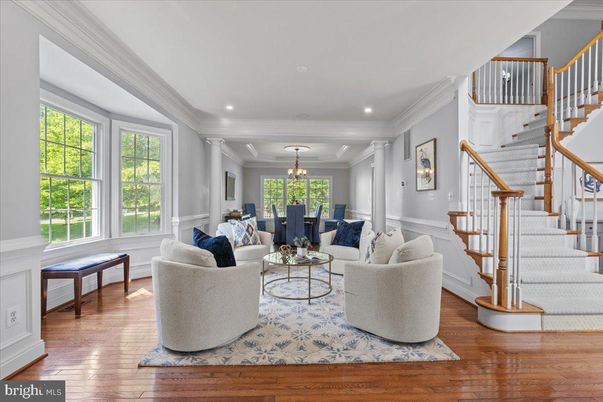 Chandelier, Dining room, Interior, Living room, Recessed Lighting, Wood Texture Flooring