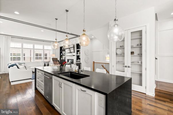 Interior, Kitchen, Living room, Pendant Lights, Recessed Lighting, Wood Texture Flooring