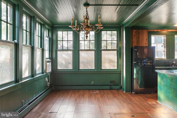 Chandelier, Interior, Wood Texture Flooring