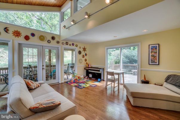 Interior, Living room, Piano, Recessed Lighting, Wooden Ceilings, Wood Texture Flooring