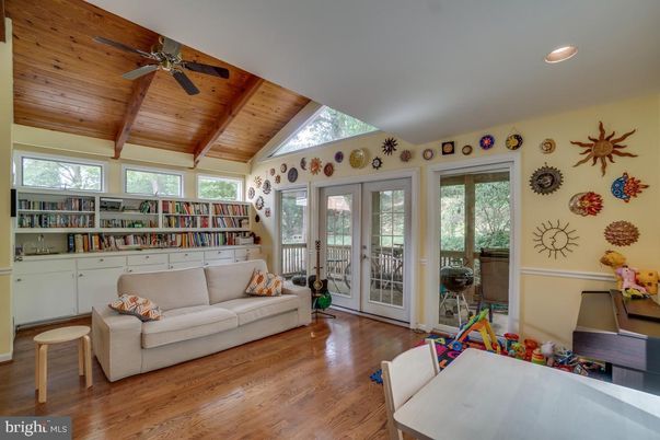 Interior, Living room, Recessed Lighting, Wooden Beams, Wooden Ceilings, Wood Texture Flooring