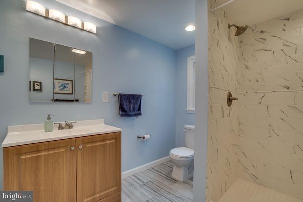 Bathroom, Interior, Marble Walls, Recessed Lighting
