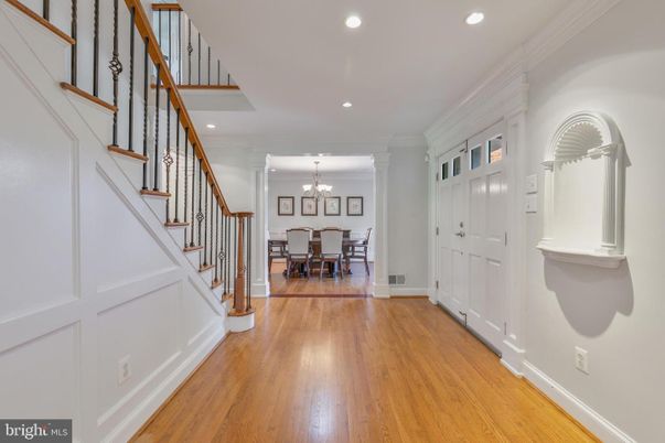 Chandelier, Dining room, Interior, Recessed Lighting, Wood Texture Flooring