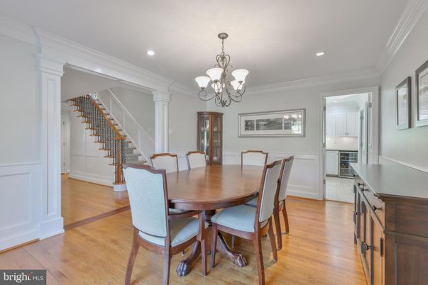 Chandelier, Dining room, Interior, Recessed Lighting, Wood Texture Flooring