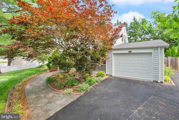 Detached Garage, Exterior