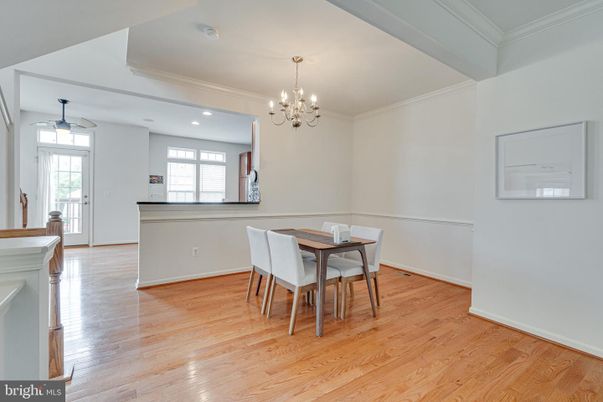 Chandelier, Dining room, Interior, Recessed Lighting, Wood Texture Flooring
