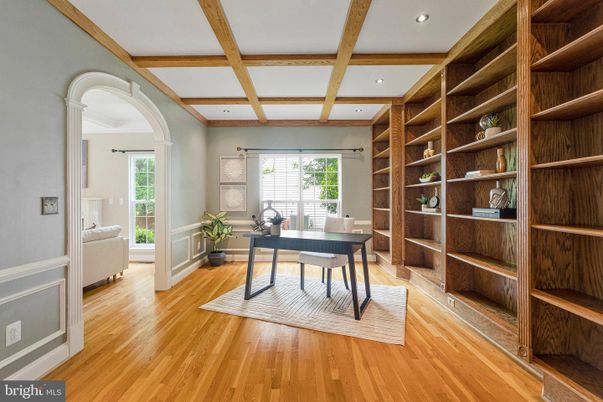 Home Office, Interior, Recessed Lighting, Wooden Beams, Wood Texture Flooring