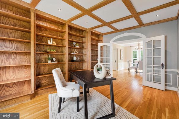 Home Office, Interior, Recessed Lighting, Wooden Beams, Wood Texture Flooring