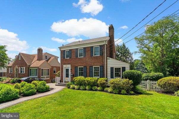 Backyard, Exterior, Facade, Brick Facade, Georgian