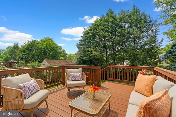 Exterior, Wood Texture Flooring