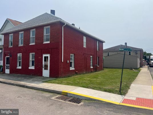 Exterior, Facade, Georgian
