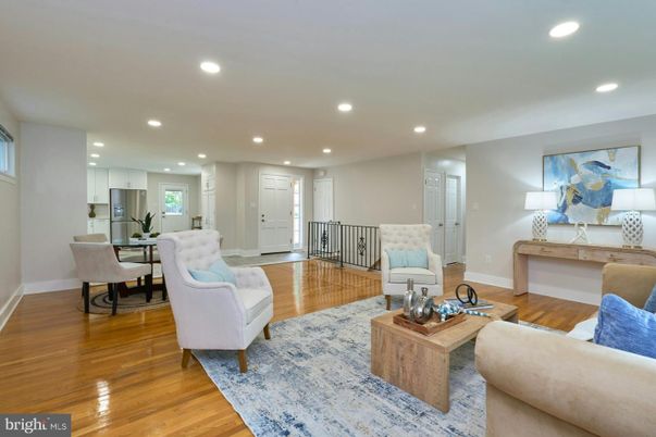 Dining room, Interior, Kitchen, Living room, Recessed Lighting, Wood Texture Flooring