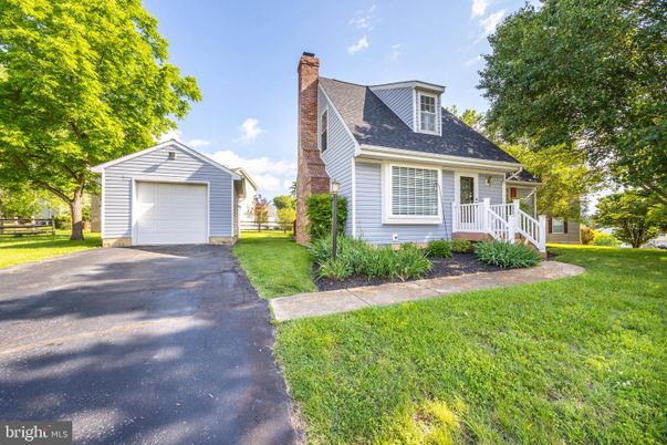 Backyard, Detached Garage, Exterior