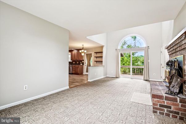 Chandelier, Empty room, Interior, Wood Texture Flooring