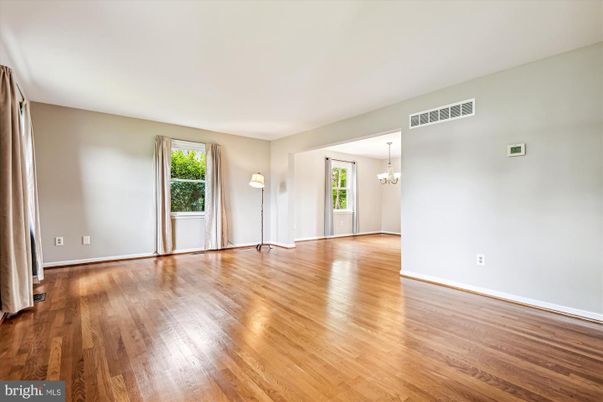 Chandelier, Empty room, Interior, Wood Texture Flooring