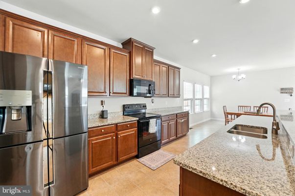 Chandelier, Dining room, Interior, Kitchen, Recessed Lighting