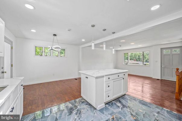 Interior, Pendant Lights, Recessed Lighting, Wood Texture Flooring