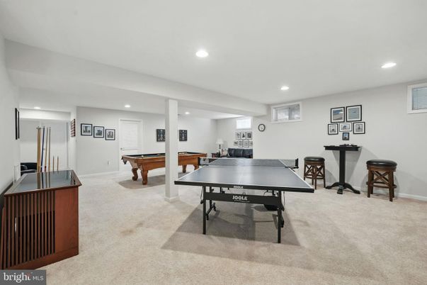 Billiard Table, Game Room, Interior, Recessed Lighting