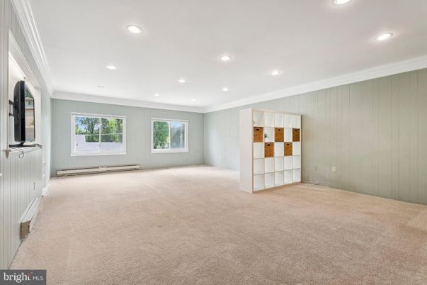 Empty room, Interior, Recessed Lighting