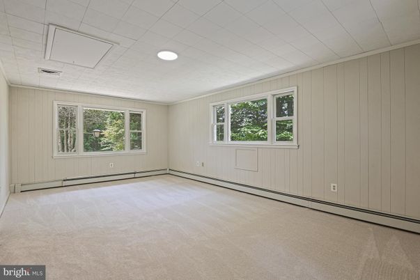 Empty room, Interior, Recessed Lighting
