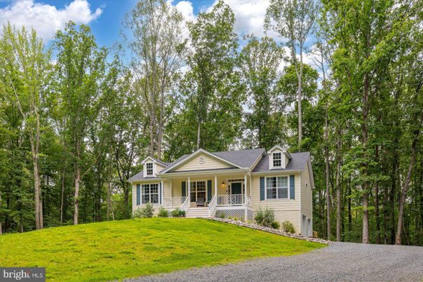 Backyard, Exterior, Facade, Cape Cod