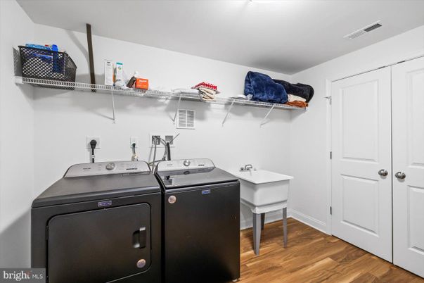 Interior, Washer, Wood Texture Flooring