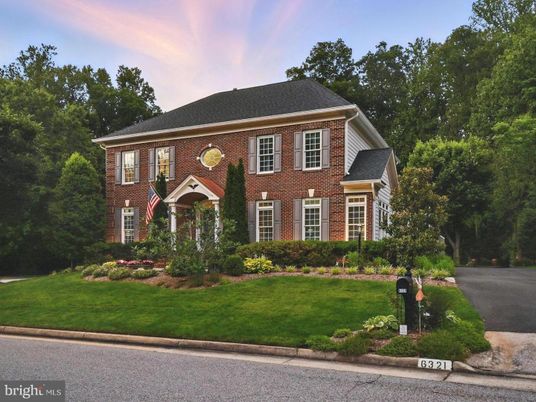 Exterior, Facade, Brick Facade, Georgian