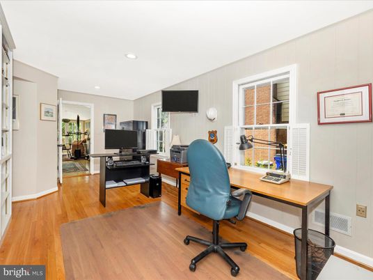 Home Office, Interior, Recessed Lighting, Wood Texture Flooring