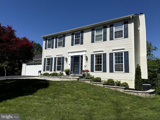Attached, Exterior, Facade, Georgian