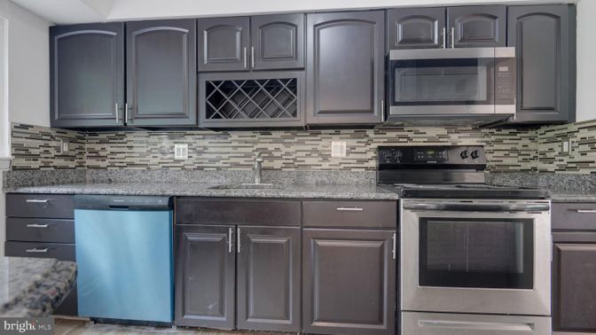 Interior, Kitchen, Stainless Steel Appliances