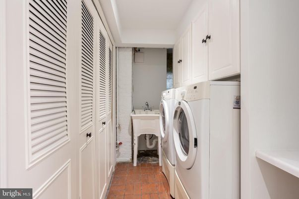 Interior, Washer