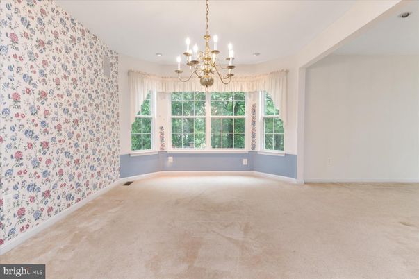 Chandelier, Empty room, Interior, Recessed Lighting