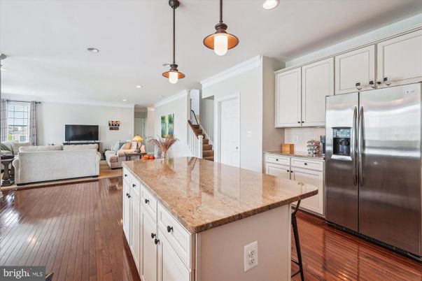 Interior, Kitchen, Living room, Pendant Lights, Recessed Lighting, Stainless Steel Appliances, Wood Texture Flooring
