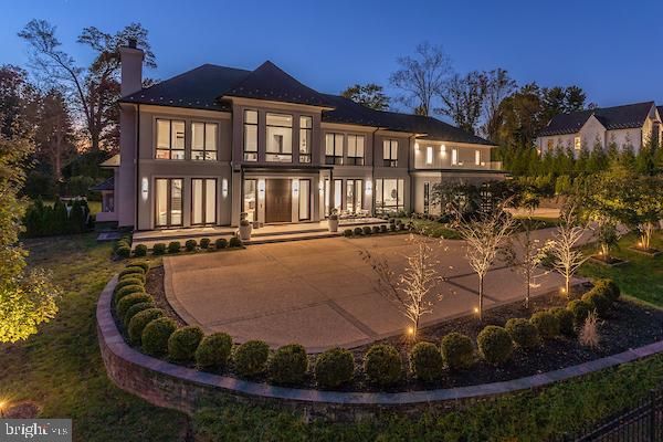 Backyard, Exterior, Facade, French Provincial