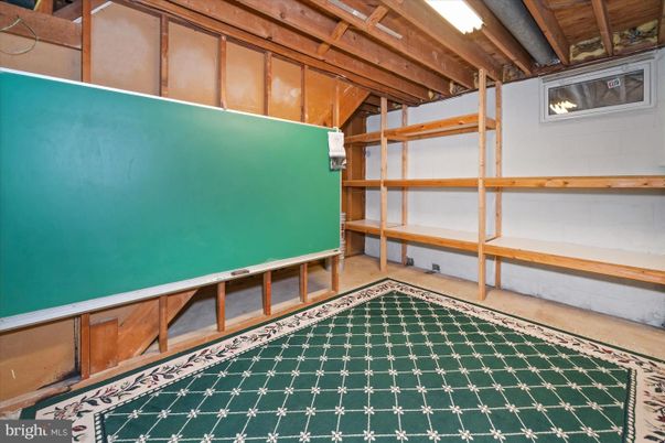 Empty room, Interior, Wooden Beams