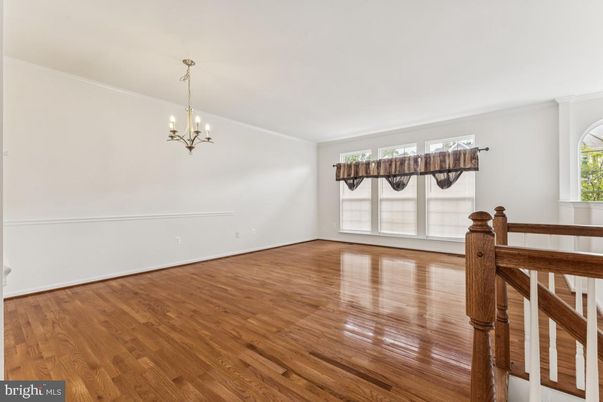 Chandelier, Empty room, Interior, Wood Texture Flooring