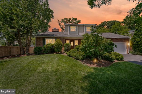 Attached, Backyard, Exterior, Facade, Brick Facade, Split Level