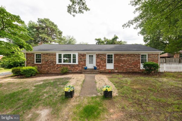 Exterior, Facade, Brick Facade, Ranch