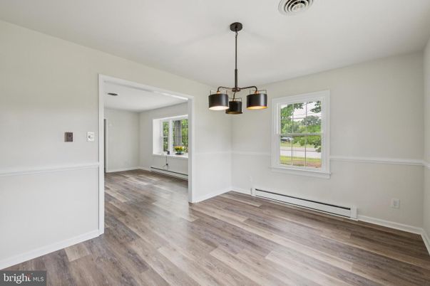 Empty room, Interior, Pendant Lights, Wood Texture Flooring