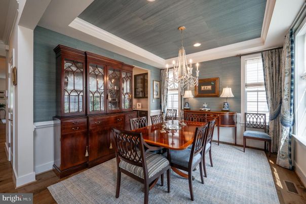 Chandelier, Dining room, Interior, Recessed Lighting, Wood Texture Flooring