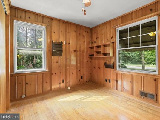 Empty room, Interior, Wood Texture Flooring, Wooden Walls