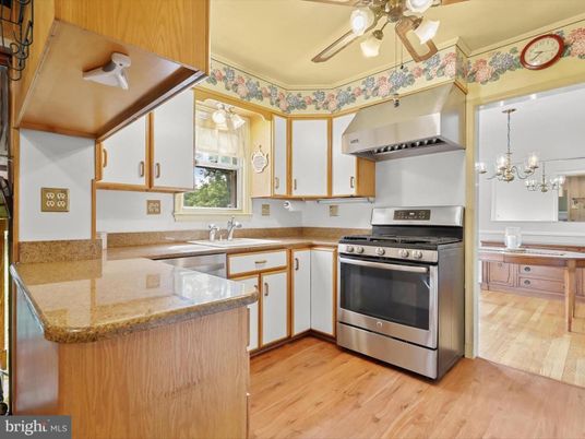 Chandelier, Interior, Kitchen, Stainless Steel Appliances, Wood Texture Flooring