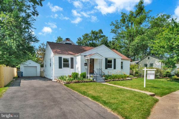 Backyard, Detached Garage, Exterior, Facade, Cape Cod