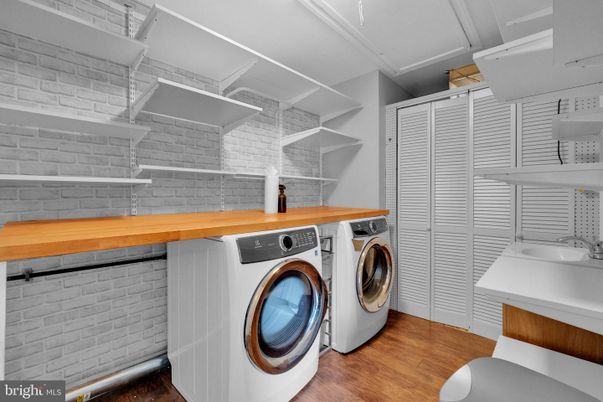 Interior, Stone Walls, Washer, Wood Texture Flooring